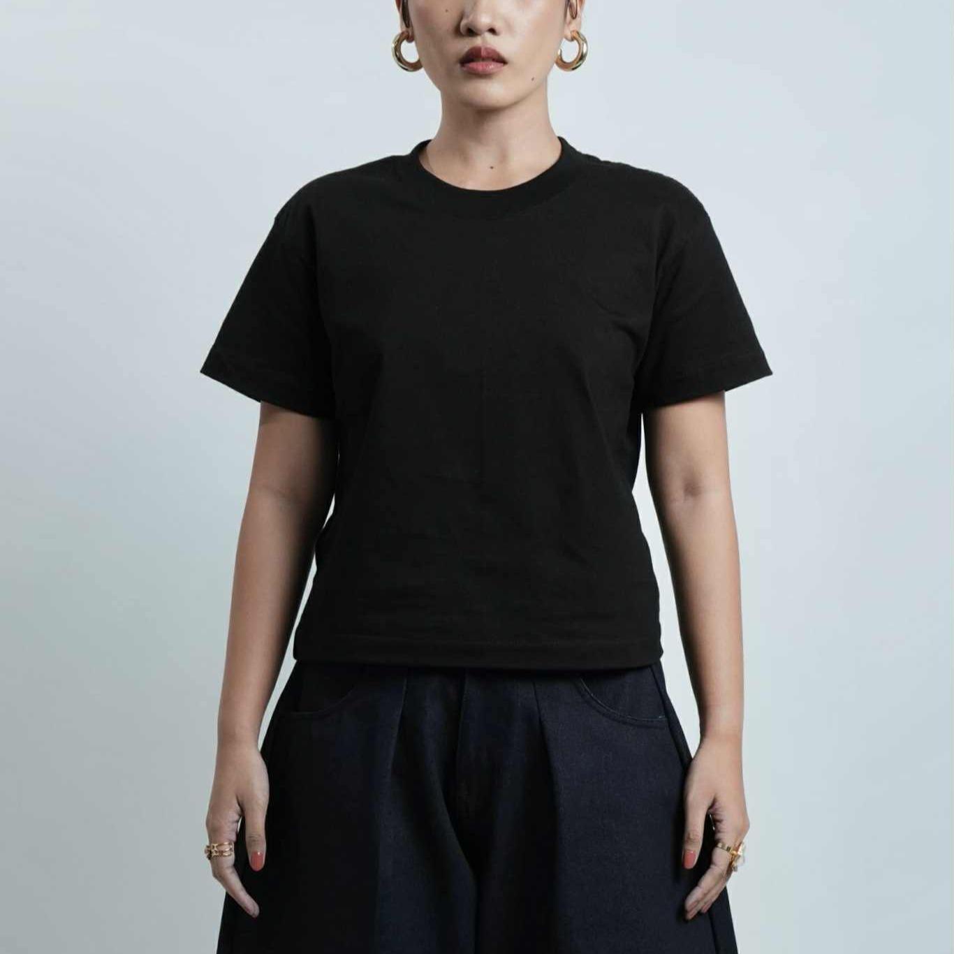 Lightweight Slim Cropped Basic Tee